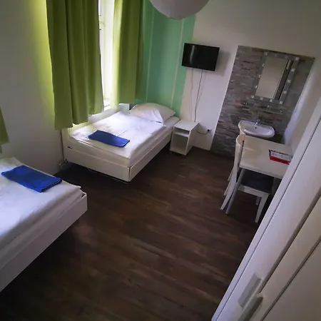 City Hostel Vandrarhem *