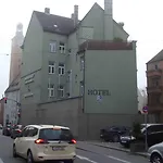 城市旅舍 旅馆 *