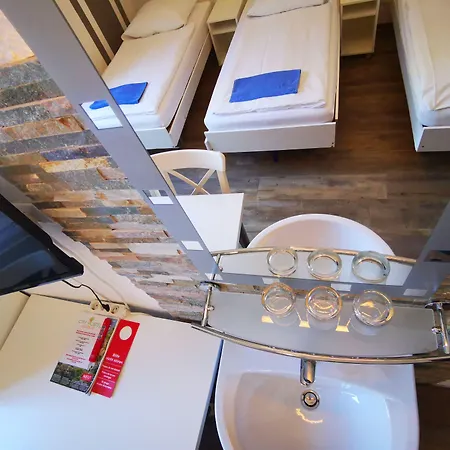 シティ ホステル *