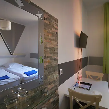 City Hostel אכסניה